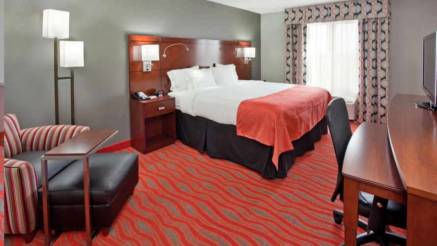Holiday Inn Express  Kearney by IHG