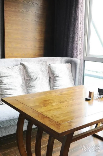 Yannian Huijing Hotel