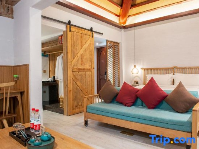 Standard room with balcony