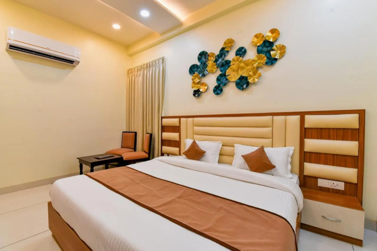 Hotel Purple Orchid