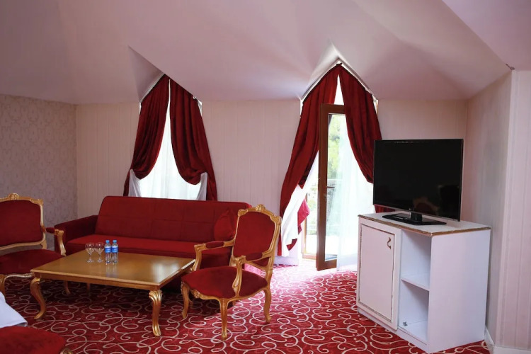 Фотография номера гостиницы Deluxe Hotel Ganja