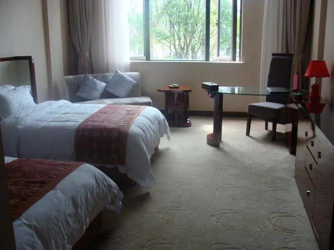 Phoenix Holiday Hotel