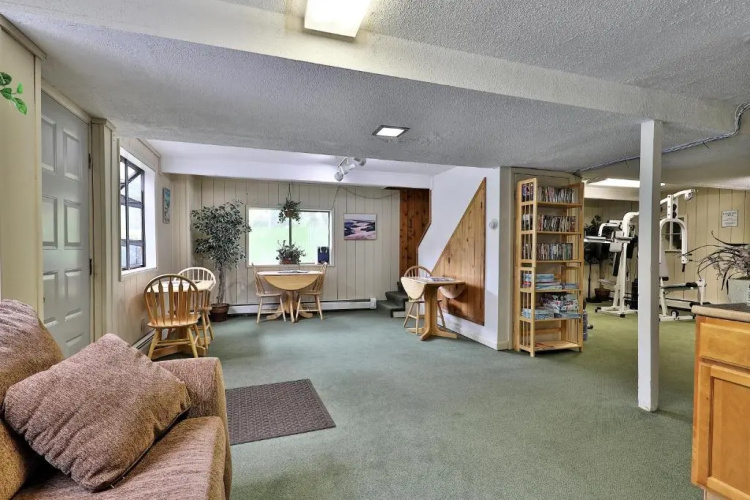 Cedarbrook Queen Studio 207