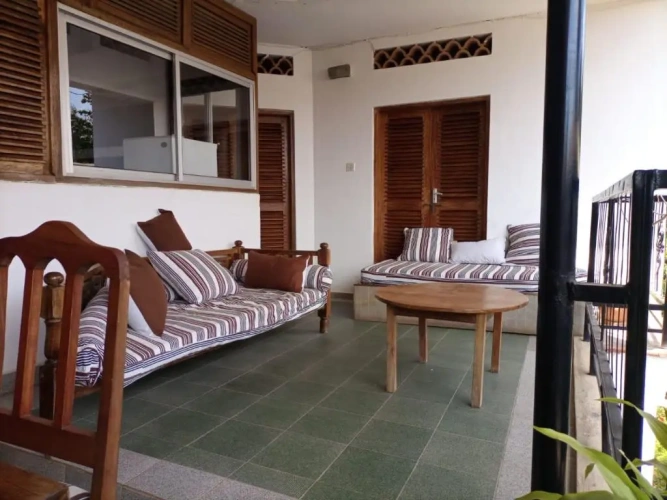 3 Bedrooms Apartment