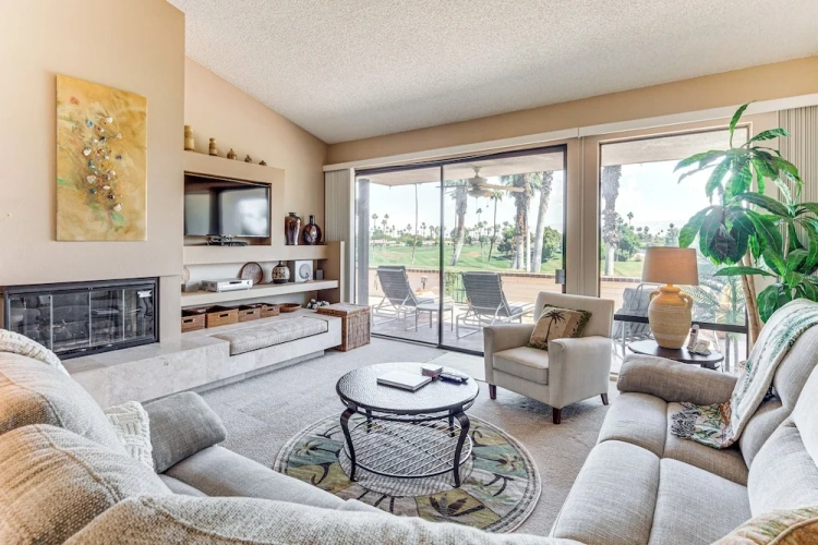 3 Bedrooms Apartment