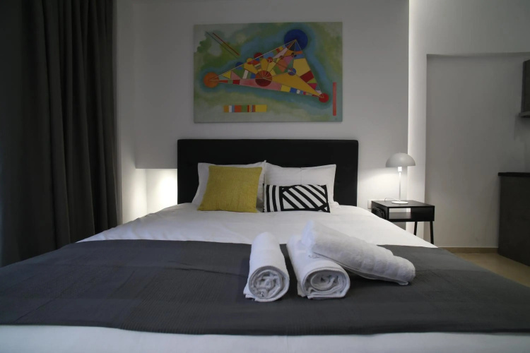 ZH Luxury Suites