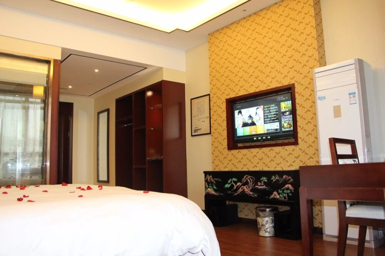 Suzhou Romantic Cabin Panmen