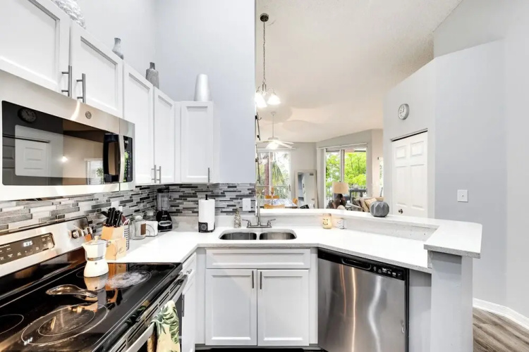 2Bedroom 2Bath Water View Apartment