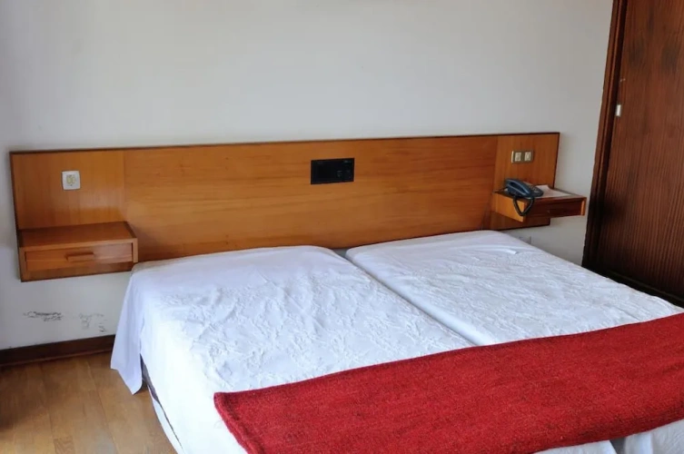 Standard Twin room with balcony