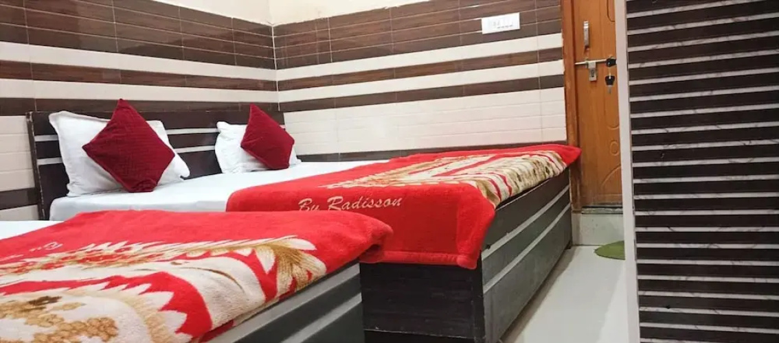 Hotel Gayatri palace Vrindavan