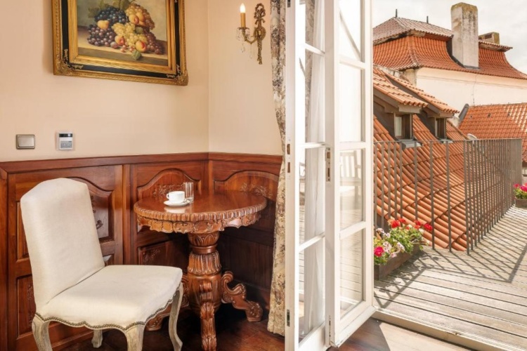 Iron Gate Hotel and Suites photo 15