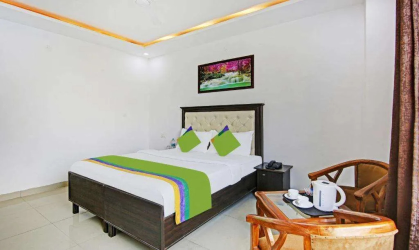 Treebo Royal Empire Adarsh Nagar, Chandigarh