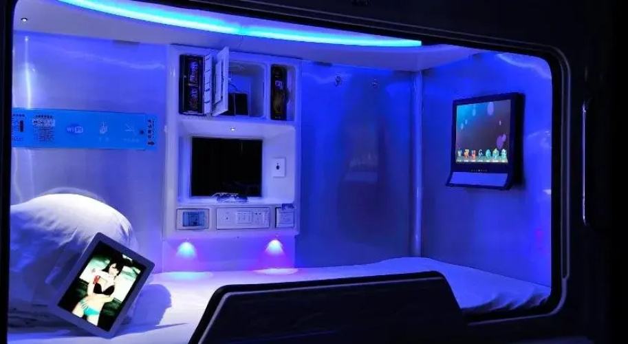 Pengheng Space Capsules Hotel