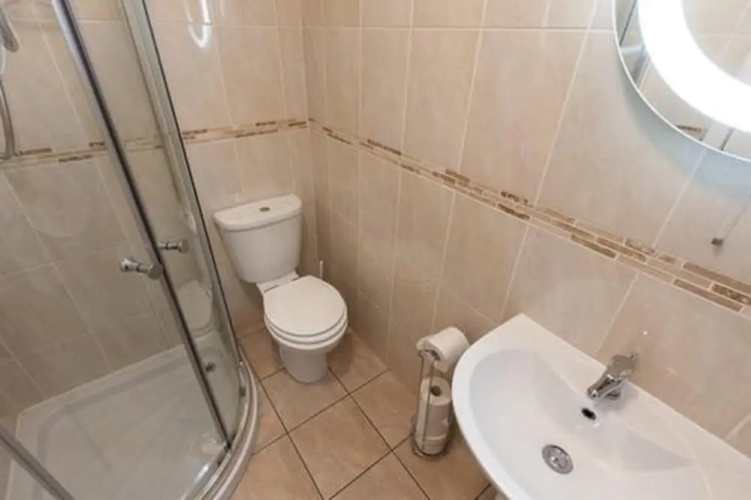 Cedars Apartment