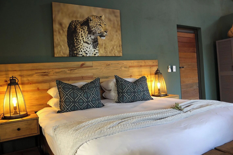 Tomo Safari Lodge