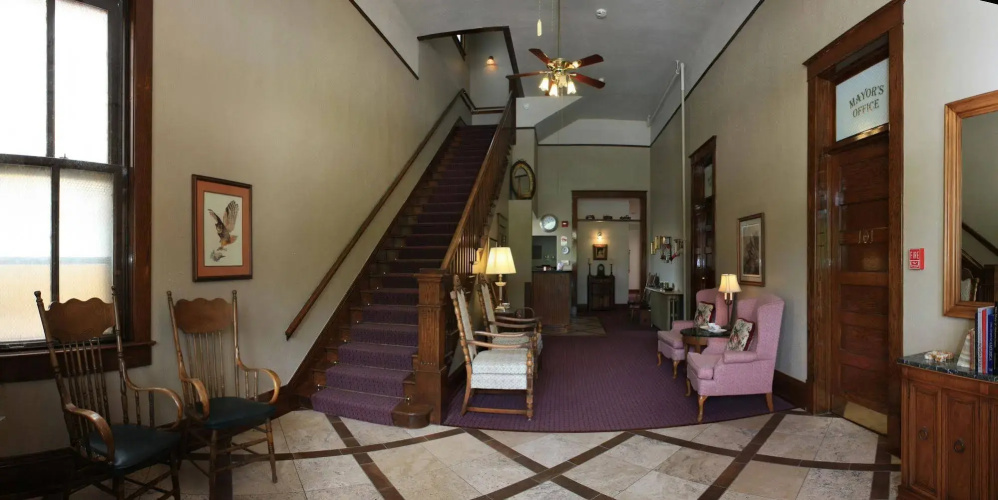 Town Hall Inn