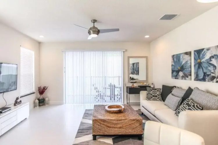 Serenity 17413Sb Townhouse