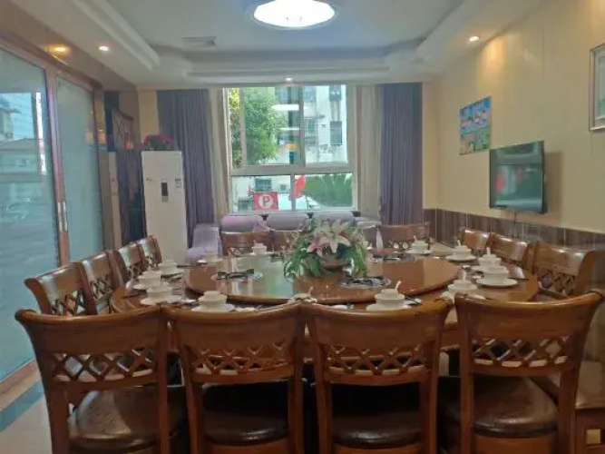Nanxian Rocket Hotel