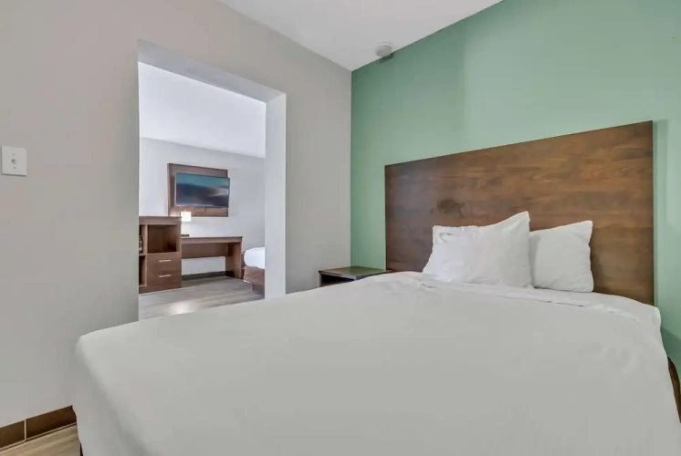 Quadruple Family Suite