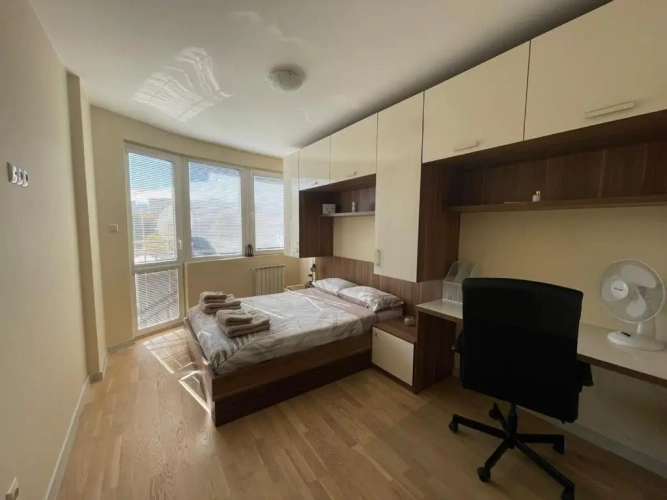 2 Bedrooms Apartment
