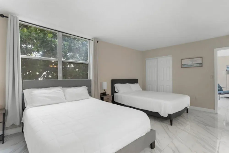 Bay Harbor Sunset Apt 2A