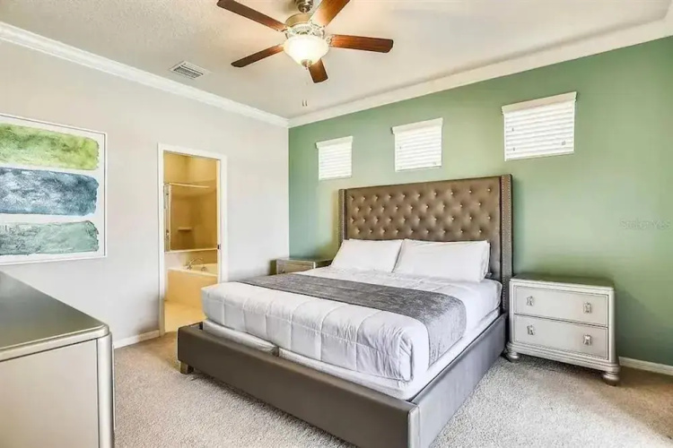 Gorgeous 5Bd w Private Pool Windsor Westside 8893