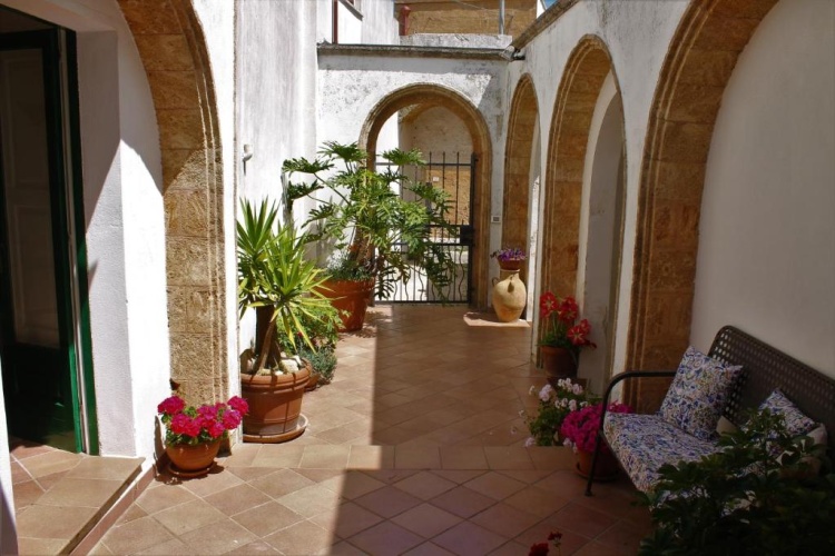 2 Bedrooms Cottage
