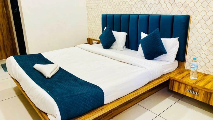 Deluxe Double room with balcony and with city view