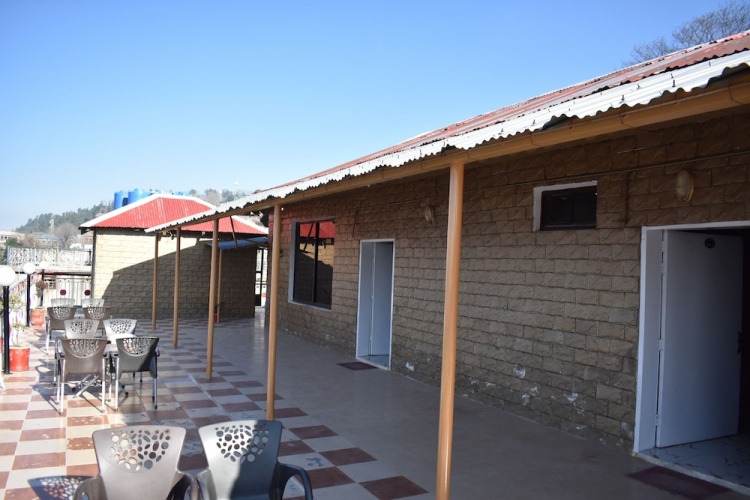 Al-Qamar Hotel Murree
