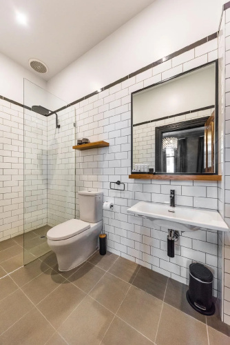 East Brunswick Hotel
