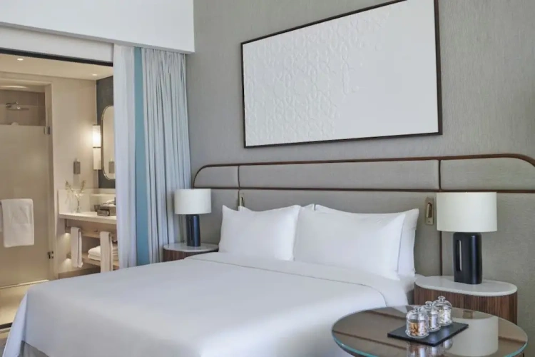 1 Bedroom Executive Suite with balcony and with sea view
