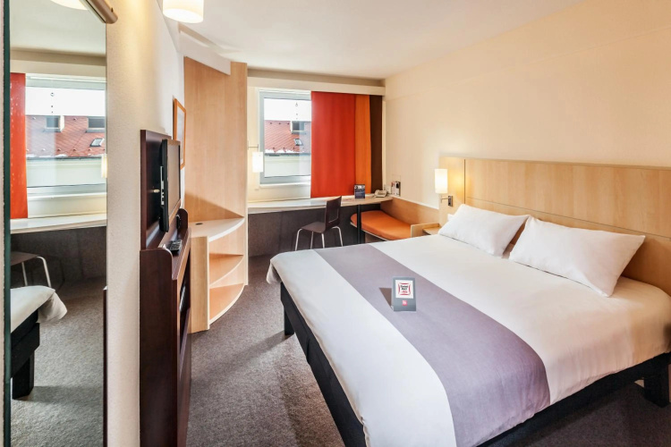 Hotel Ibis Praha Mala Strana photo 9
