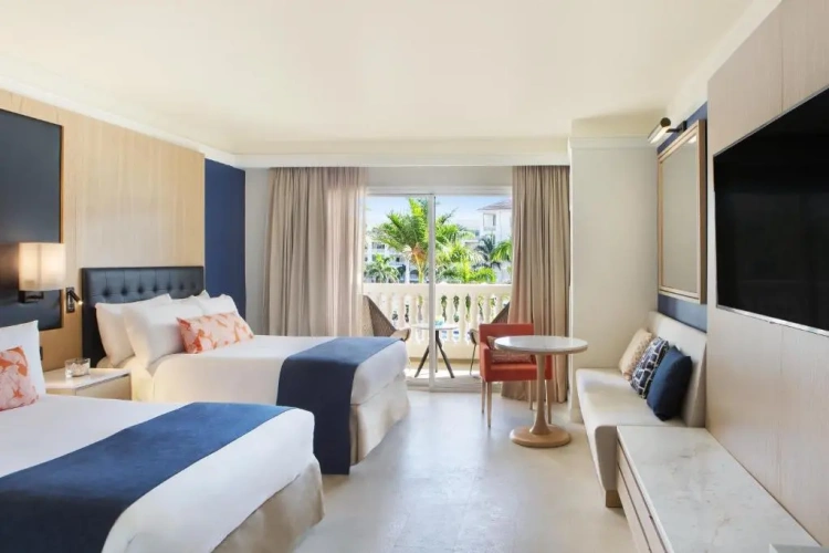 Deluxe Double room with resort view