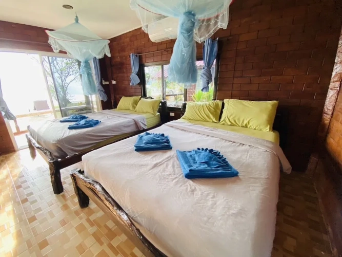 Triple room with sea view