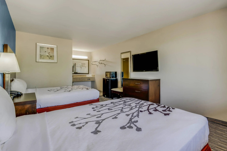 Econo Lodge Inn & Suites Enid South