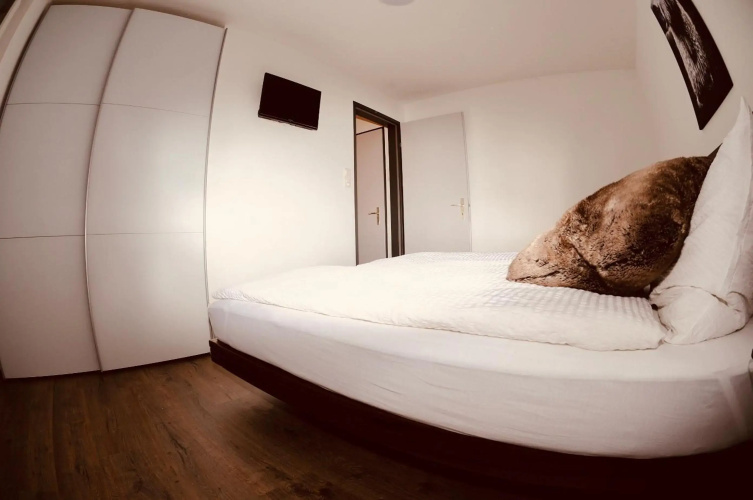 Emelie Zermatt 4****