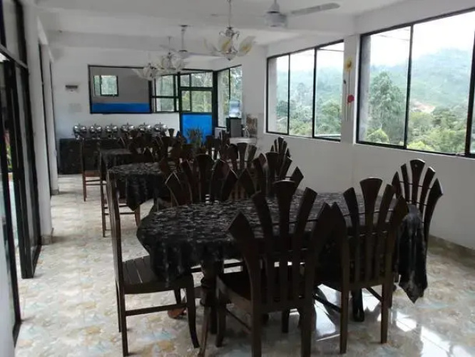 Achinika Holiday Inn