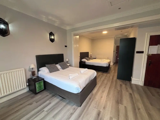 Classic Quadruple room
