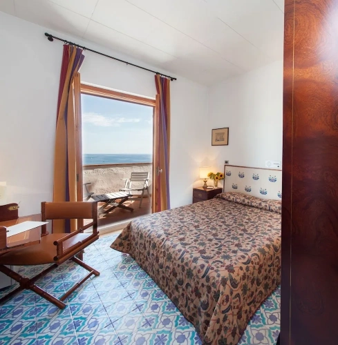 Superior Double room with balcony and with sea view
