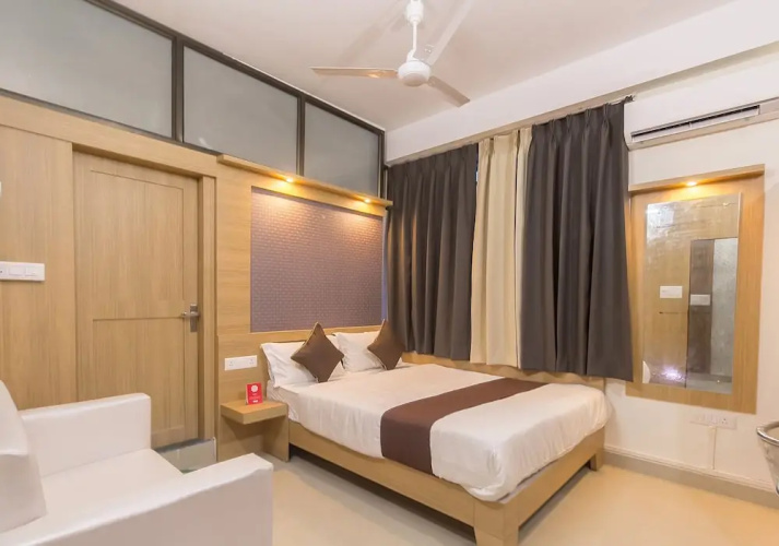 OYO 5545 Spectrum Residency