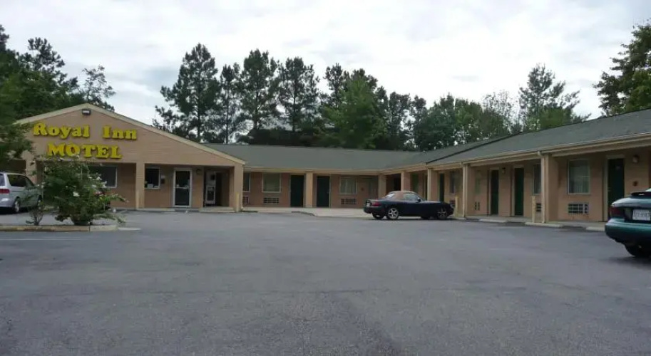 Royal Inn Motel - Chesterfield, VA