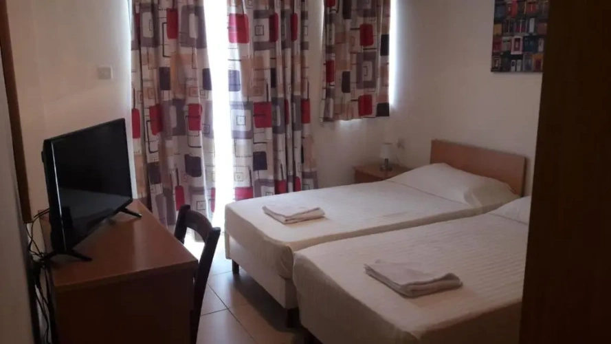 Standard Twin room with balcony