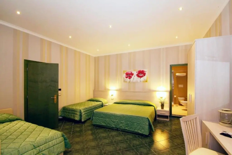 Standard Quadruple room