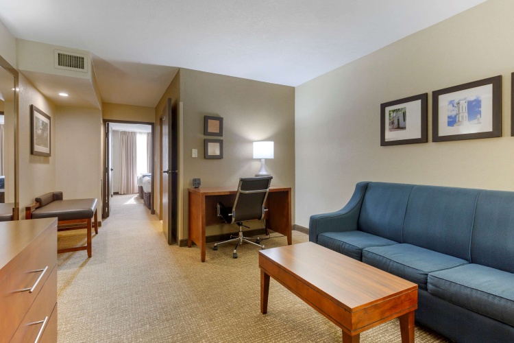 Quadruple Suite