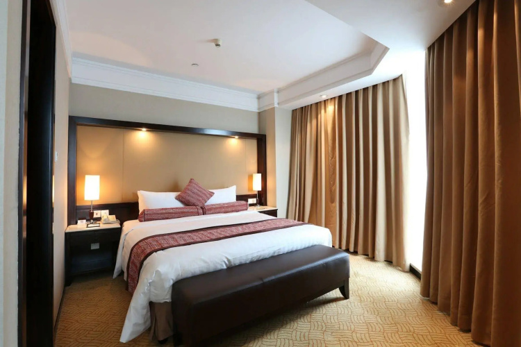 Cyts Greentree Eastern International Hotel