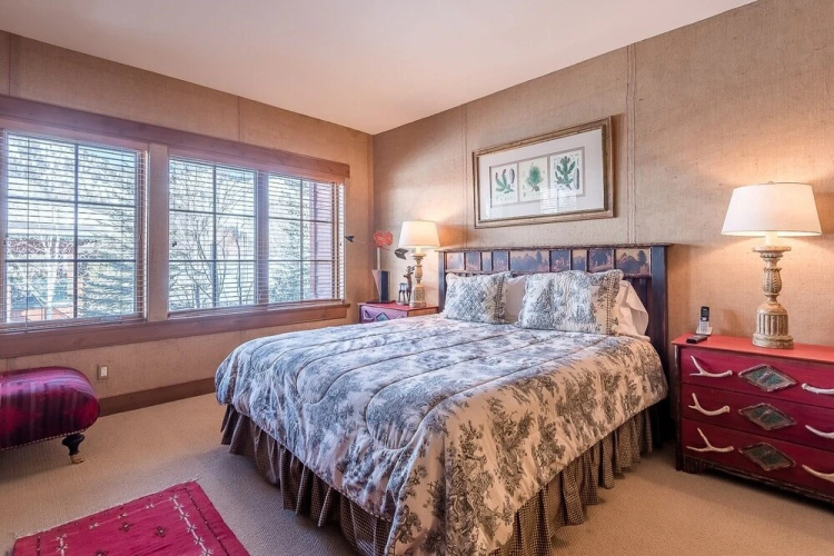 Westridge #27 - 3 Br Condo