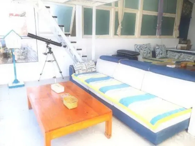 Luoluo Wuchen Lake View Inn