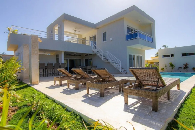 Cozy and Charming two Bedroom Villa