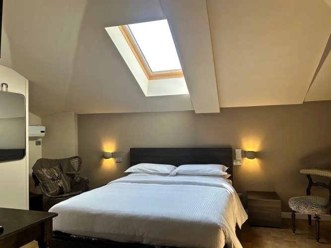 Deluxe Triple room with balcony