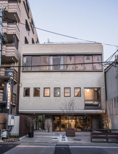 HOSTEL NINIROOMOver view